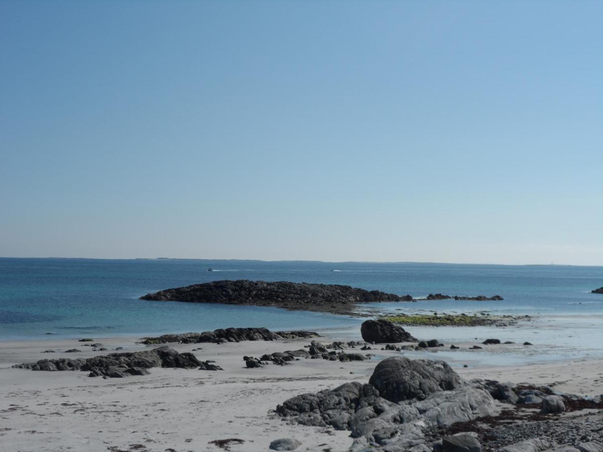 Swan View Lodge - North Uist Лочмедди Экстерьер фото