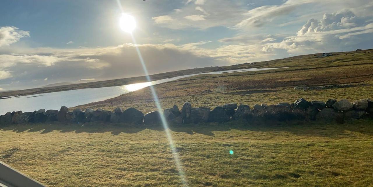 Swan View Lodge - North Uist Лочмедди Экстерьер фото